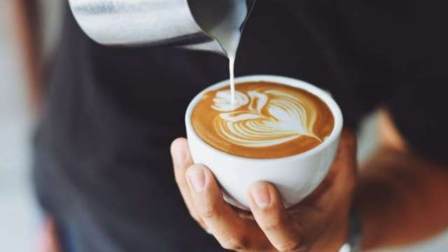 Beste Melkeskummerne For Kaffe Latte (Best i Test 2023)